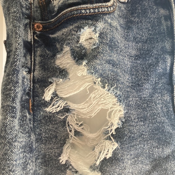 American Eagle Dark Wash stretch mom shorts, distressed - Picture 2 of 5